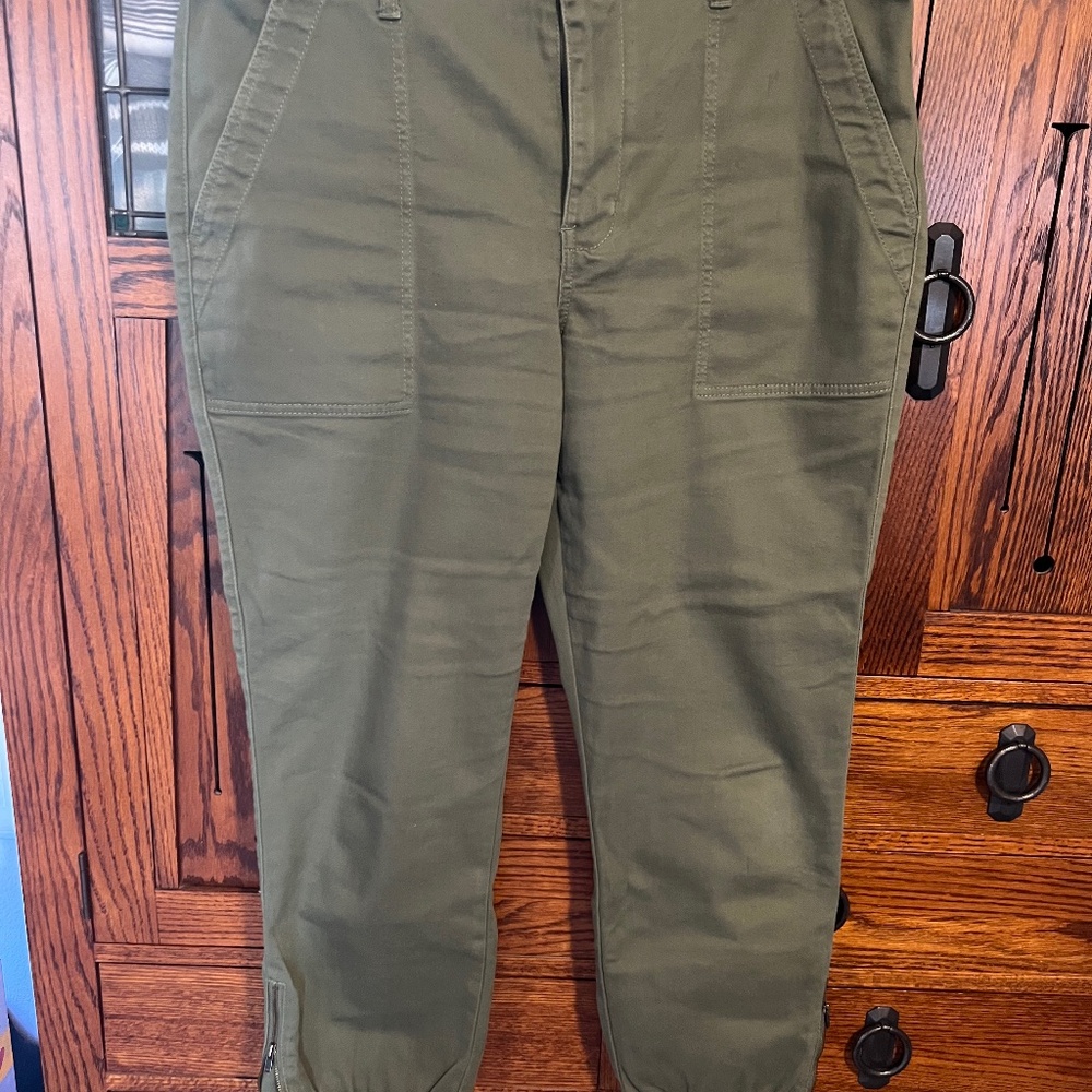 Cabi Compas pant Olive green, womens 12